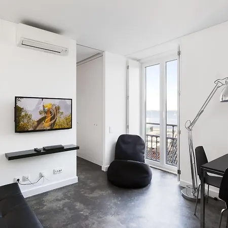 Hello Santa Apolonia Apartment *