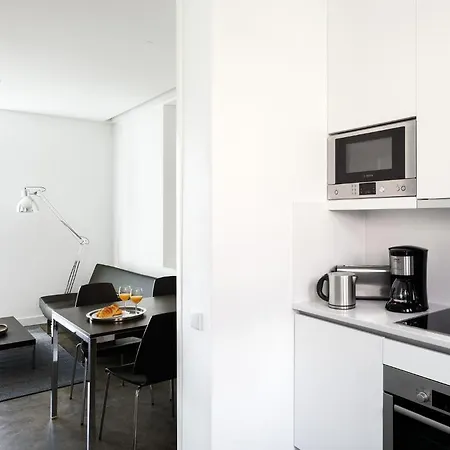 Hello Santa Apolonia Lisbon