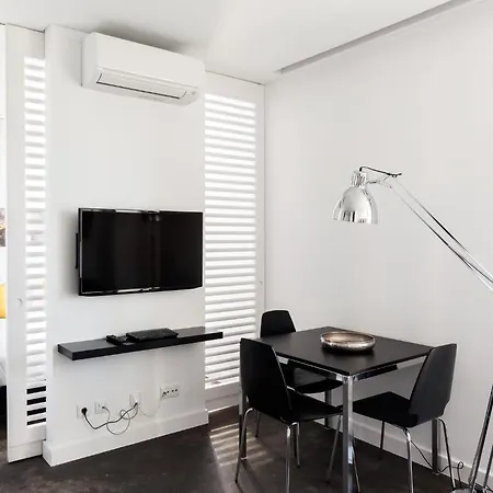 Hello Santa Apolonia Lisbon