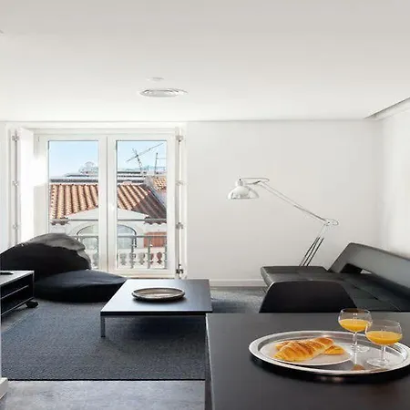 Hello Santa Apolonia *