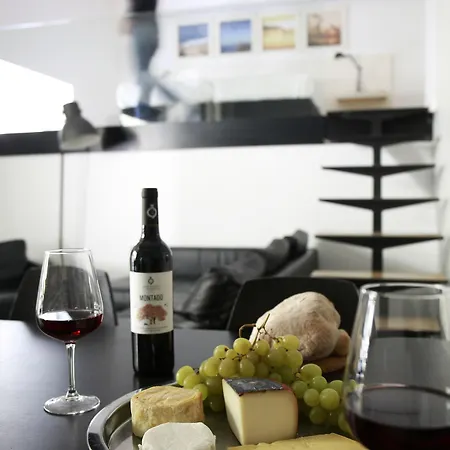 Apartment Hello Santa Apolonia Lissabon
