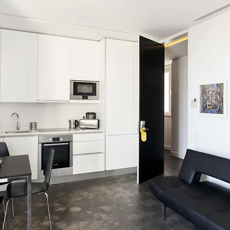 Hello Santa Apolonia *