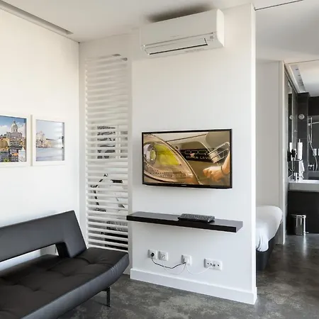 Hello Santa Apolonia Apartman