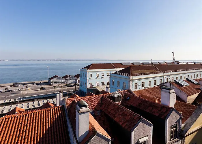 Hello Santa Apolonia Lisboa