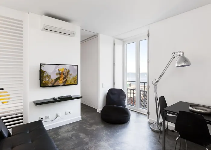 Hello Santa Apolonia Διαμέρισμα *