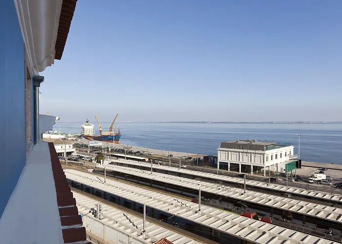 Hello Santa Apolonia Διαμέρισμα *