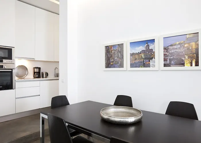 Hello Santa Apolonia * Lisboa