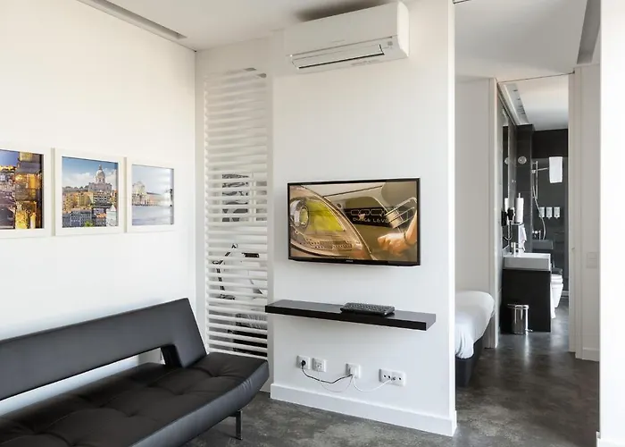 Hello Santa Apolonia Διαμέρισμα