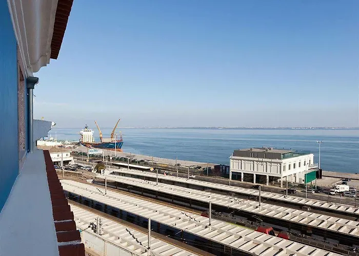 Hello Santa Apolonia *