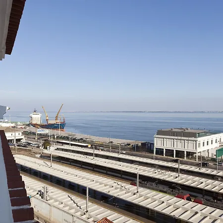 Hello Santa Apolonia Apartamento *